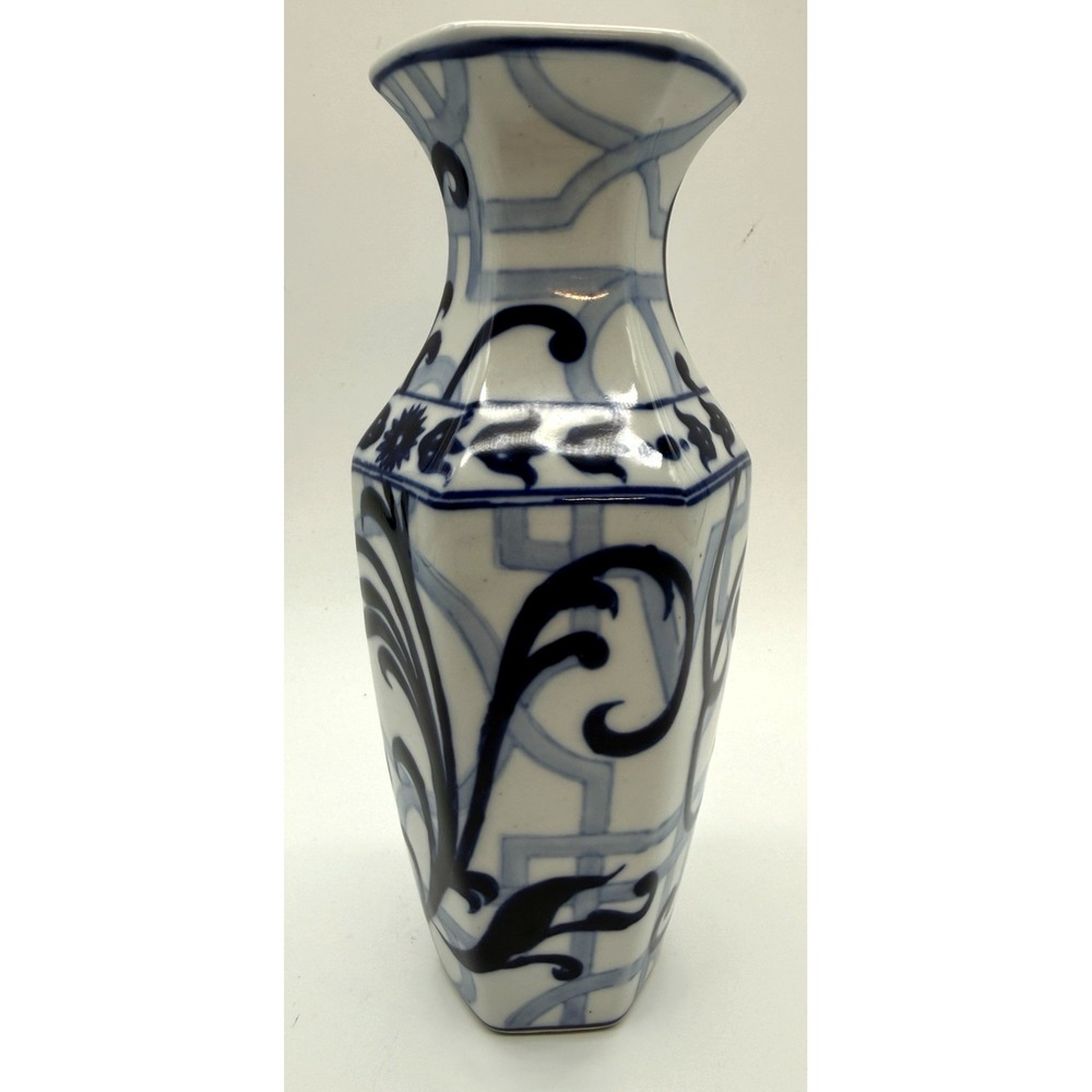Bombay Blue White Chinoiserie Bud Vase Porcelain Floral Cottage Decor 8"